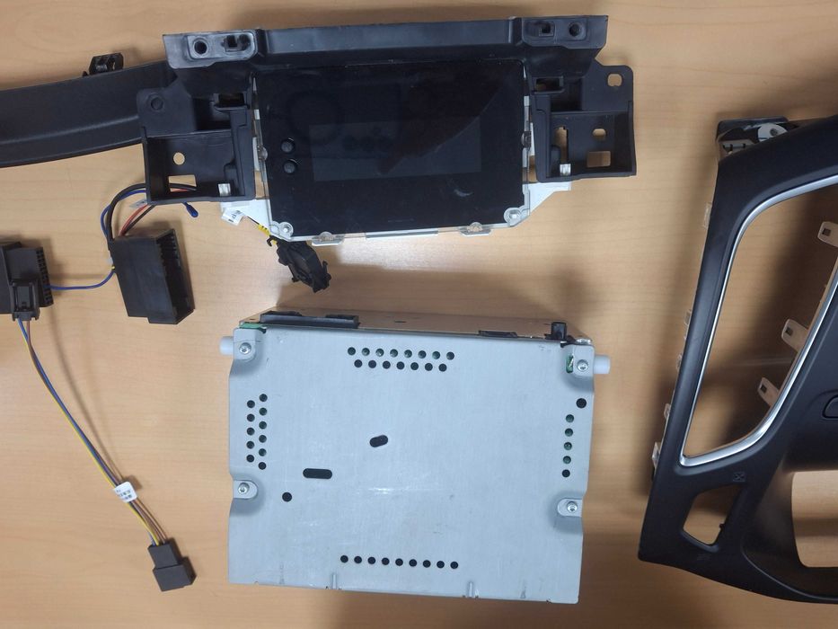 Unitate Radio CD/DVD Ford Focus 3