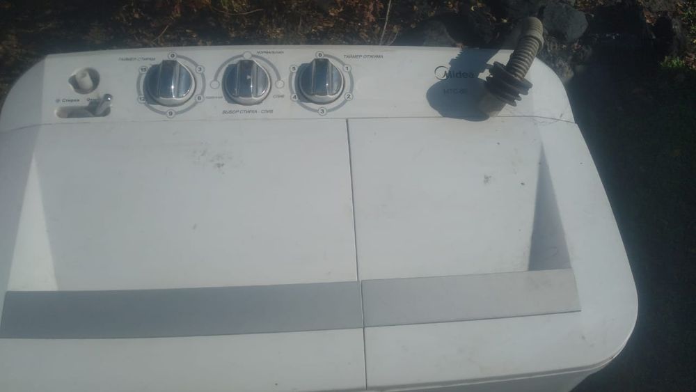 Продам машинку.полуавтомат бу