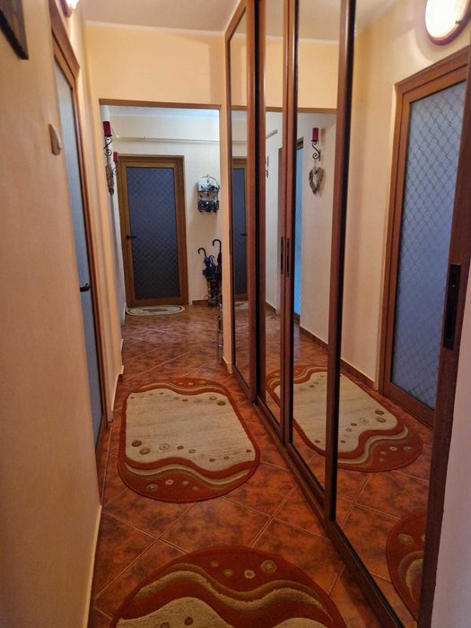 Apartament cu 3 camere