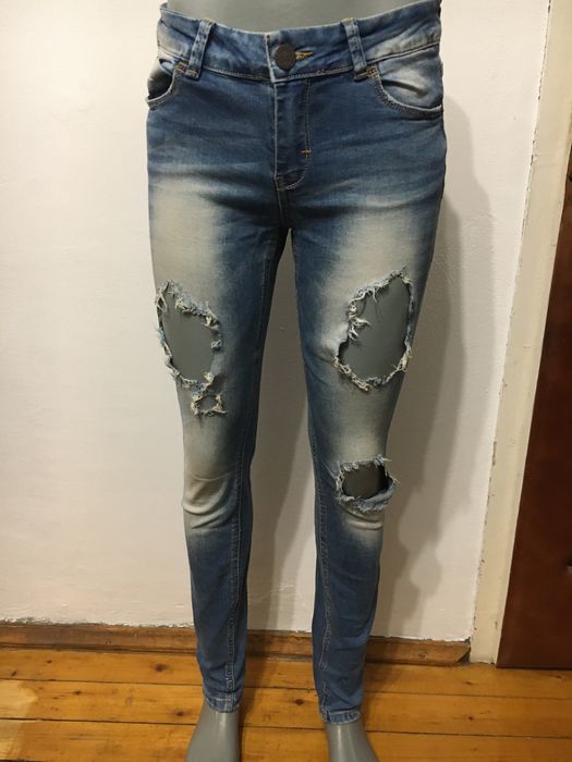 Дамски дънки р-р  М - 5 лв. за брой!