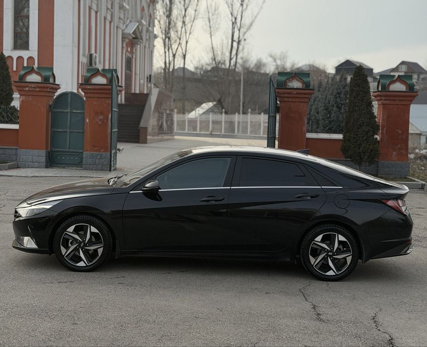 Nyundai Elantra 2021 2.0