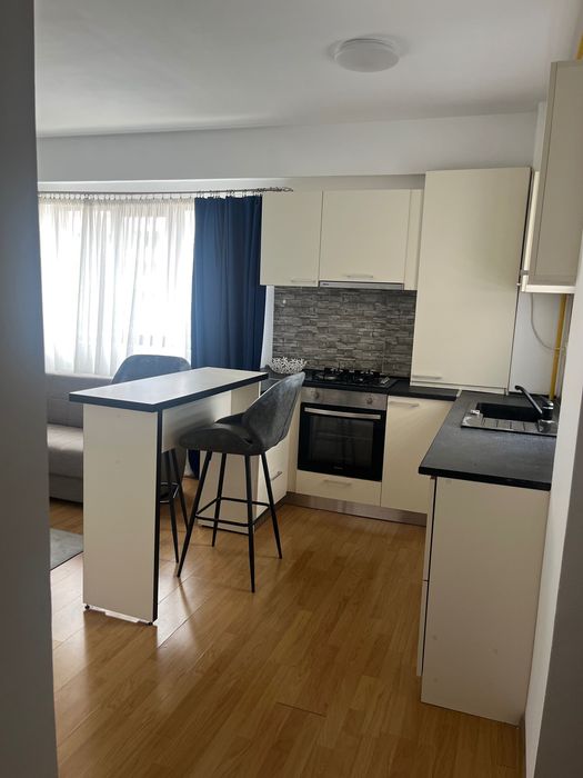 Închiriez apartament în Class Park