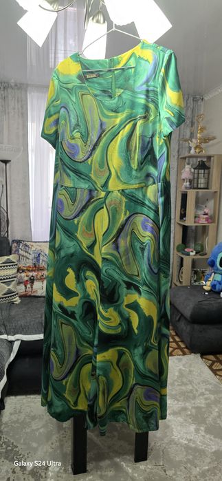 Продам женскую одежду