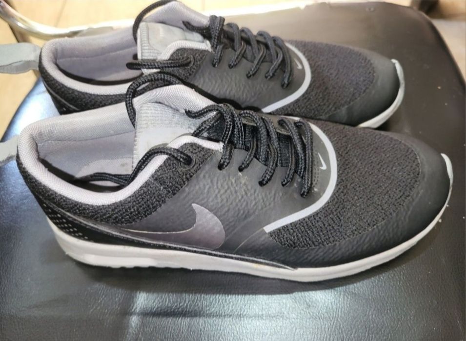 Pantofi sport Air Max Thea nr 36,5