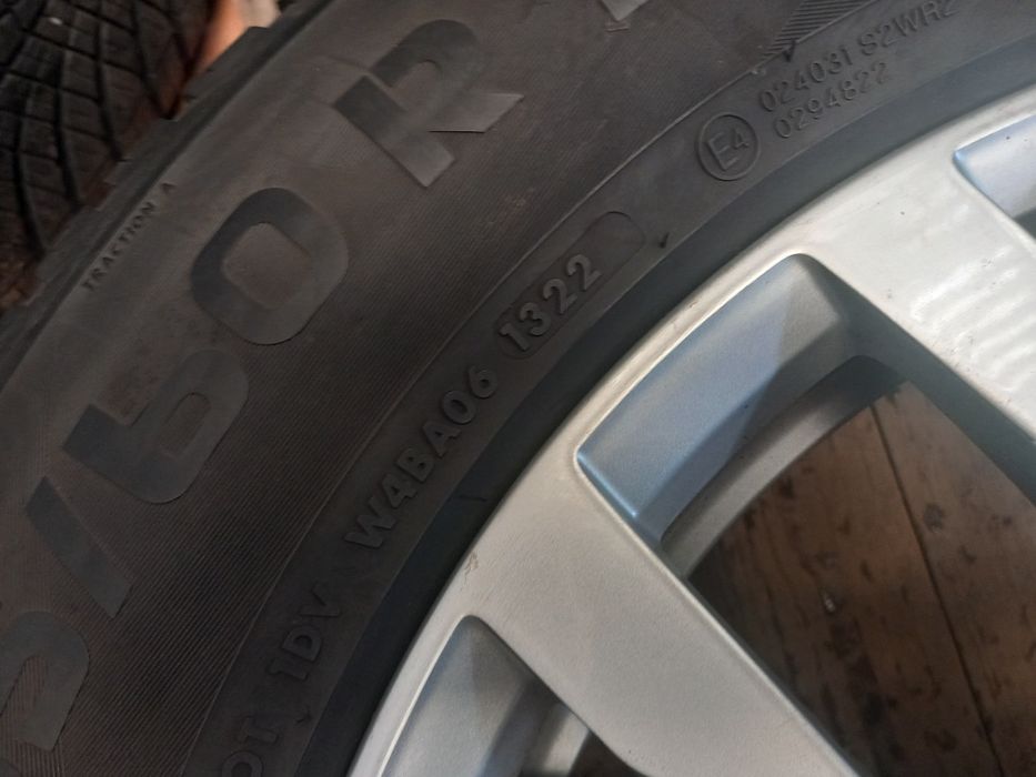 Jante touareg r18 cu anvelope de iarna 255 60 18