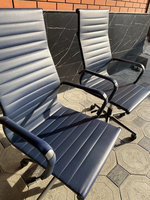 продам офисное кресло