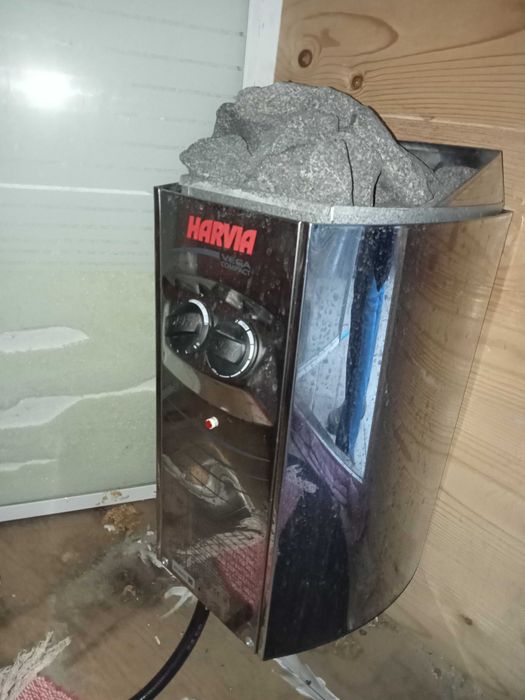 Vand sauna de exterior incalzit electric sau cu lemne marime optima