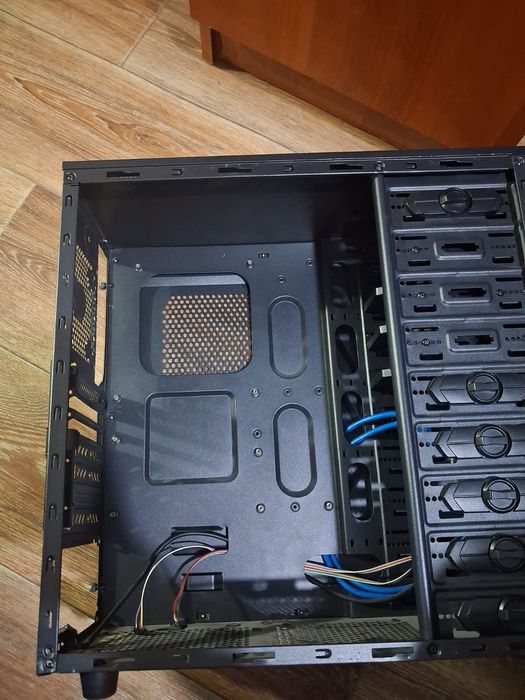 Корпус для ПК Aerocool ATX