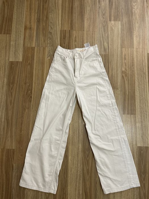 levi’s low waisted baggy jeans