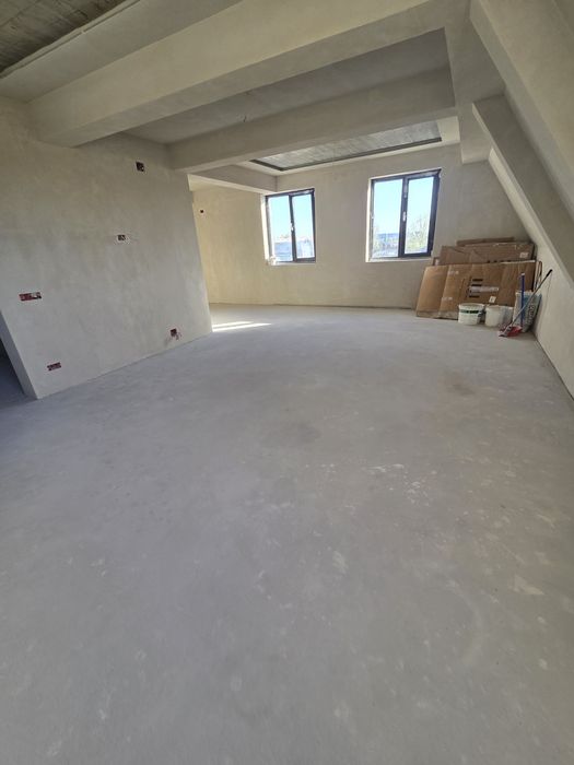 Apartament trei camere