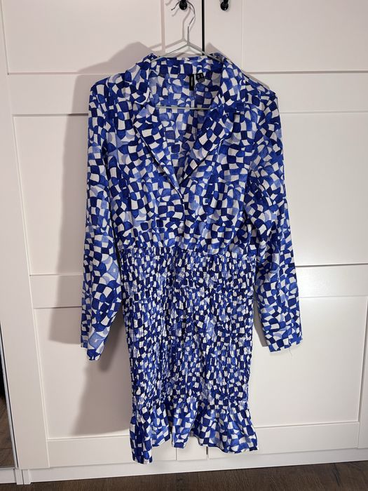 Разпродажба на рокли Zara, HM, Desigual и др.