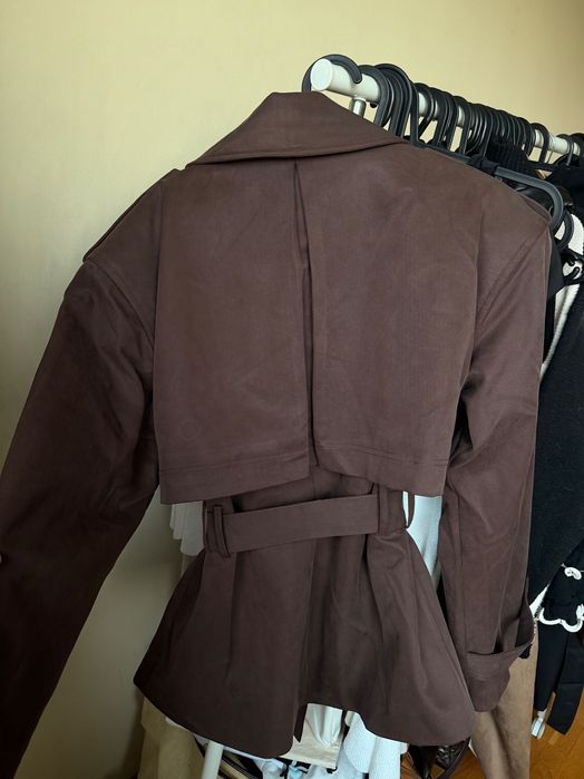 Сет на Meshki - къс тренч и къси панталони