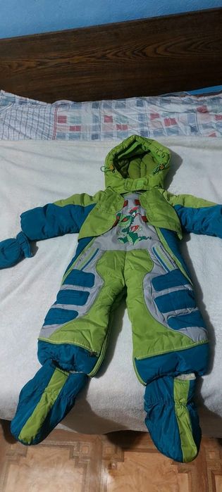 Детский комбинезон  в отличном состоянии