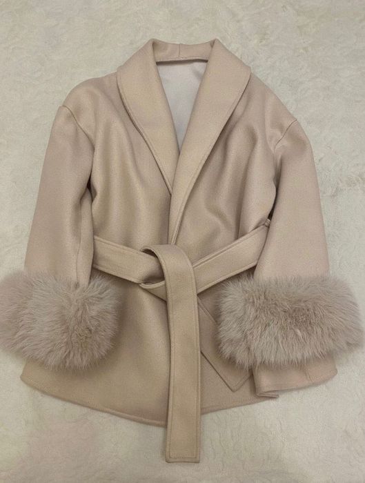 Пальто в отличном состоянии, размер 42-44