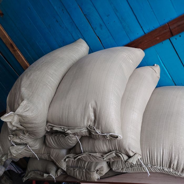 Продам корм зерно отходый