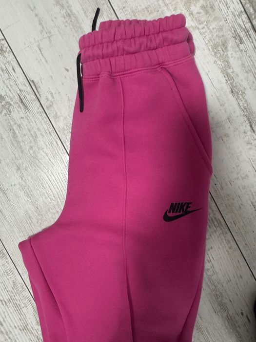 Спортни дрехи Nike