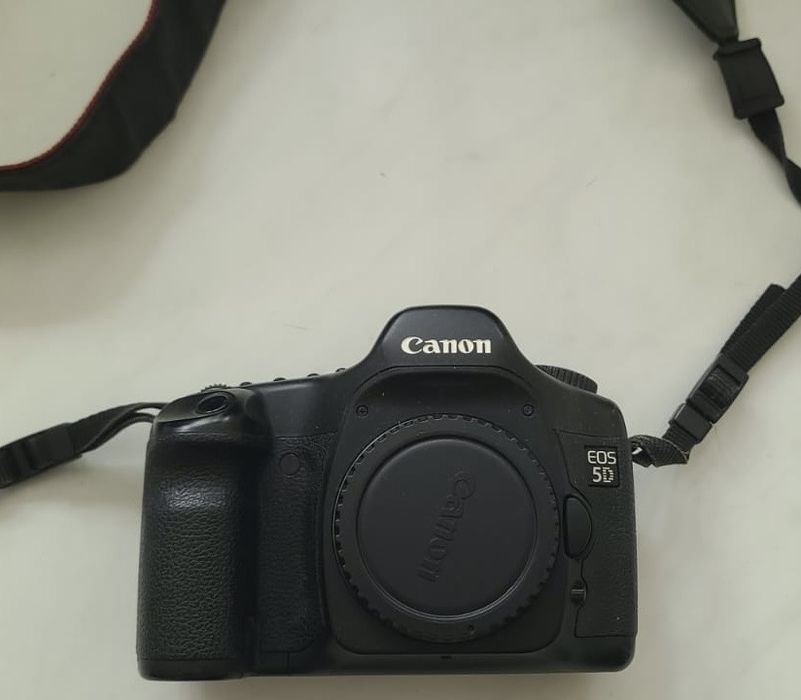Продам Canon - 5 D