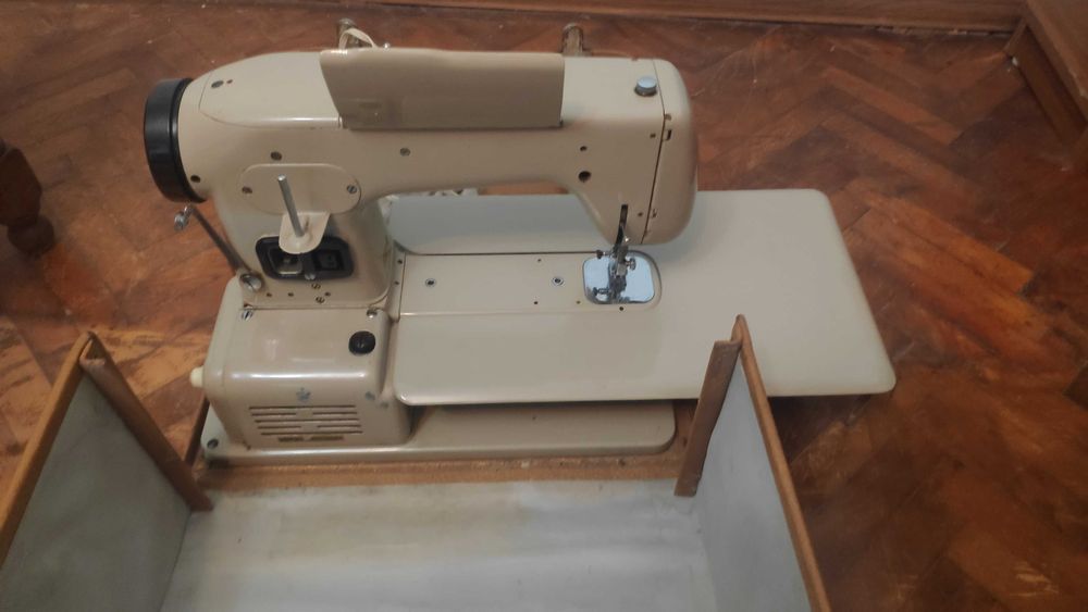 Lada Lux made in Chechoslovakia шевна машина