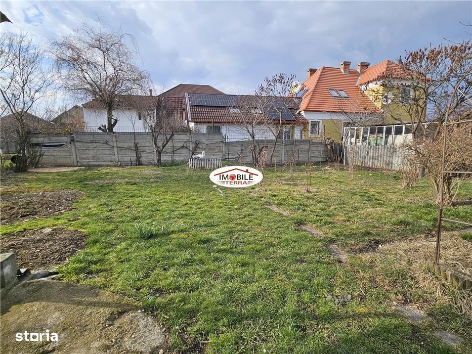 Casa cu 900 mp teren zona Calea Poplacii aproape de Parcul Sub Arini