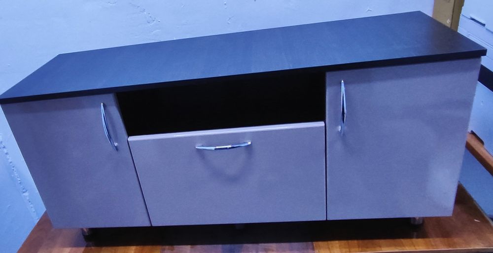 Шкаф подставка под телевизор