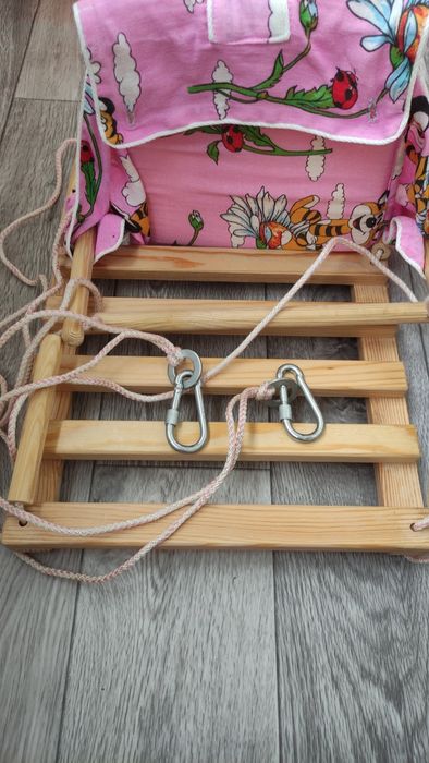 Качели детские деревянные