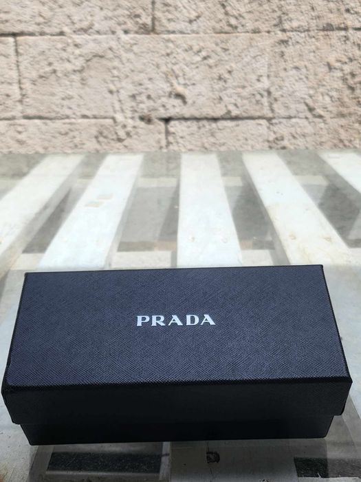Слънчеви очела PRADA
