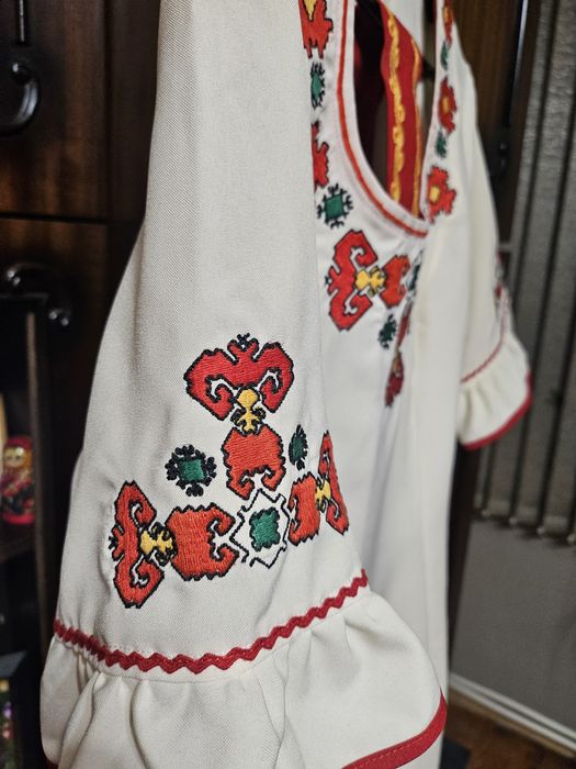 Туника с народни мотиви