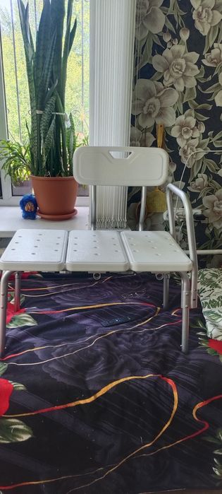 Стул для ванной комнаты