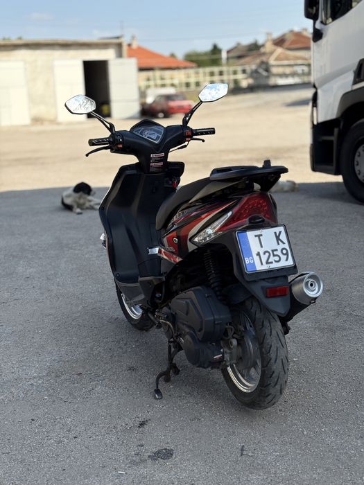 Generic rs8000 Скутер 125куб.