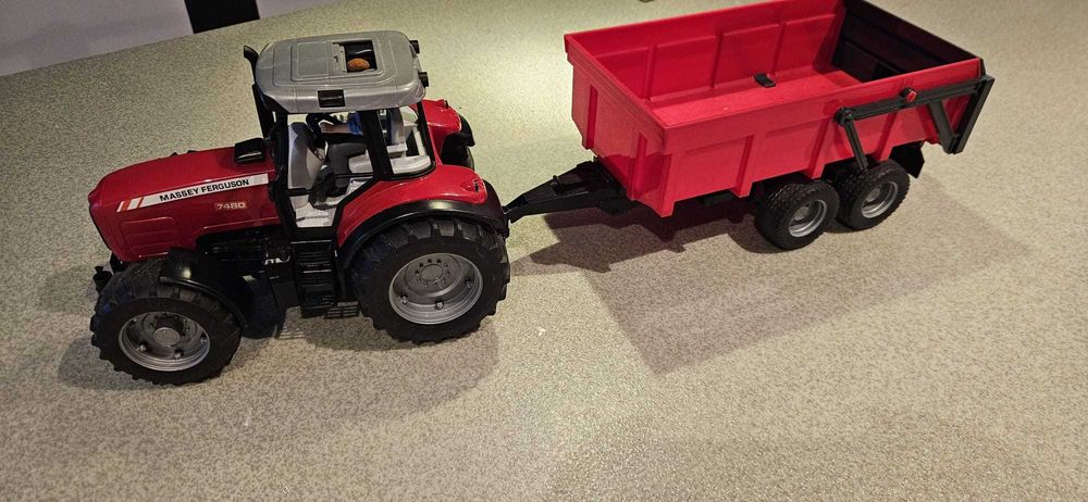 tractor cu remorca Bruder Massey Ferguson 7480