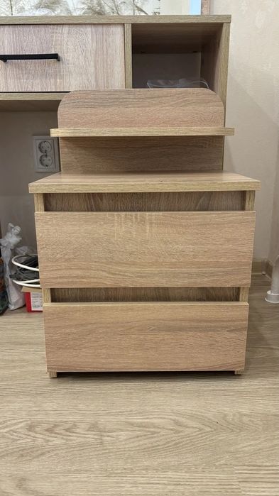 Тумбочка прикроватная