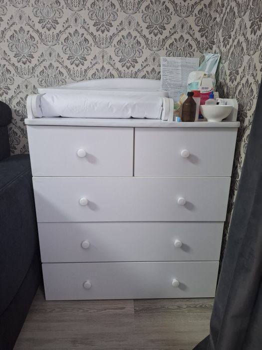 Продам пеленальный стол