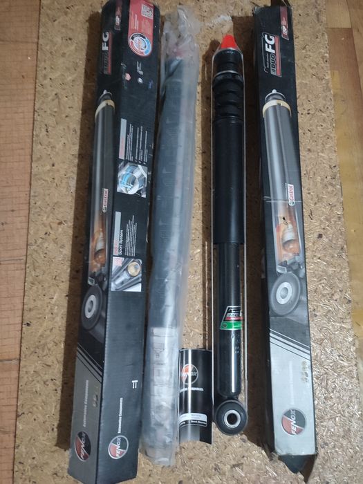 Амортизаторы задние Renault DUSTER