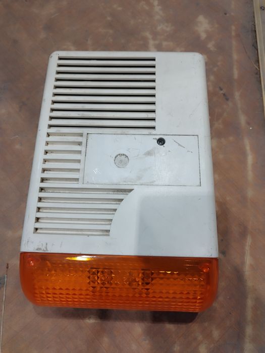 Sirena exterioara sistem alarmă