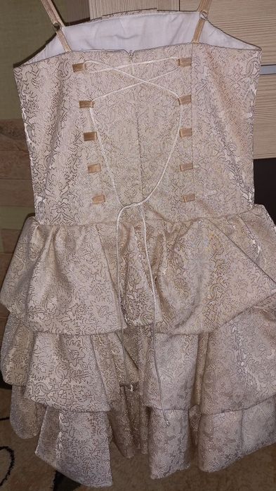 Продаётся нарядное платье