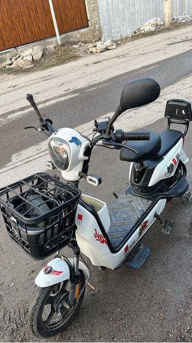 Электроскутер продам