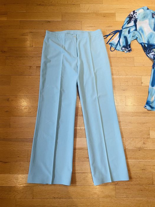 Страхотен БГ две части, стилен и елегантен С ПОДАРЪК ПО ИЗБОР