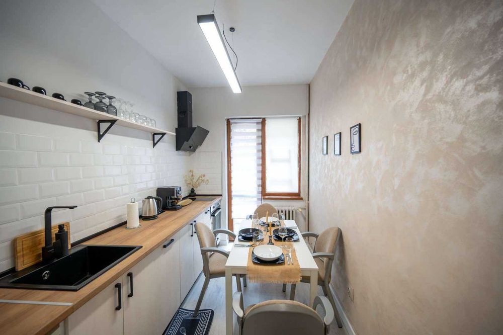 Дава се под наем Тристаен апартамент в София, Център - 70 кв.м за 999 € - Снимка #3