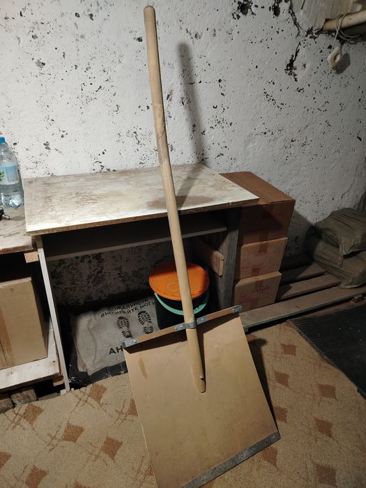 Лопата для снега