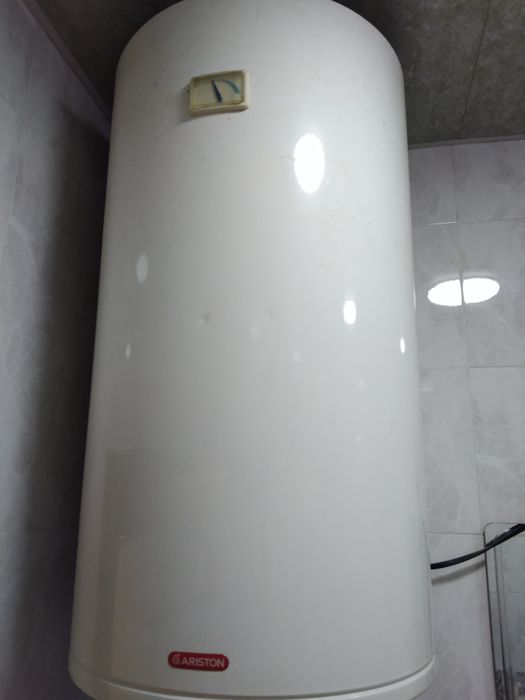 Продам бу Аристон