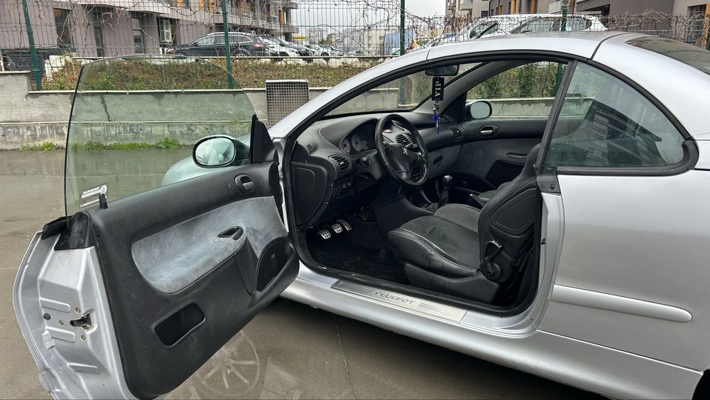 Продавам Peugeout 206 CC 2.0 16V