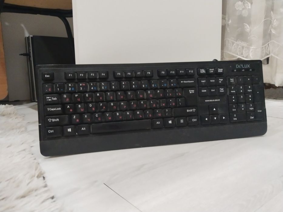 Клавиатура Delux
