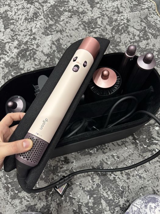 Продаю новый dyson оригинал