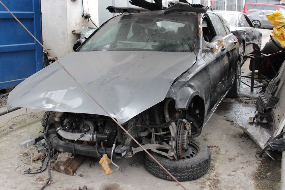 Мерцедес Бенц C 220 Mercedes Benz W 205  BlueTEC  - само за части