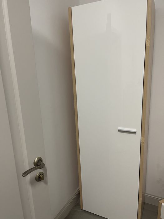 Шкаф + вешалка в прихожую