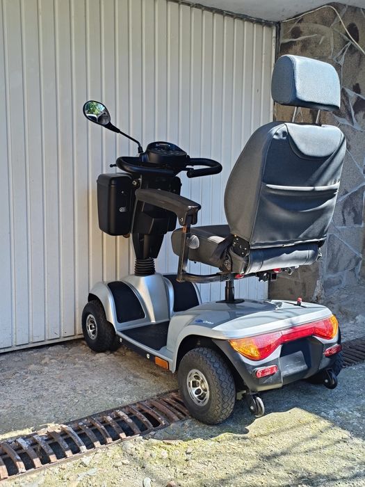 Scaun electric handicap tricicleta carut scuter dizabilitati carucior