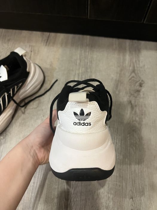 Маратонки Adidas