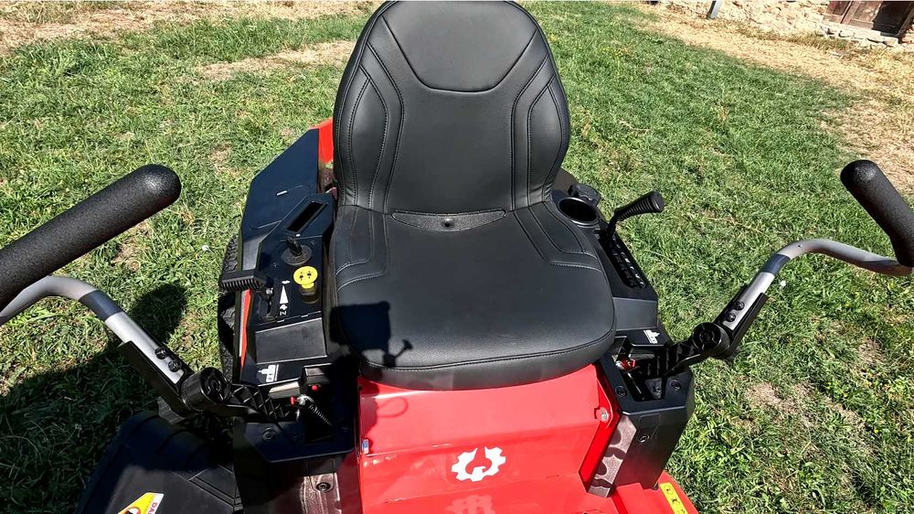 Tractor de tuns gazonul Rotakt ZTR