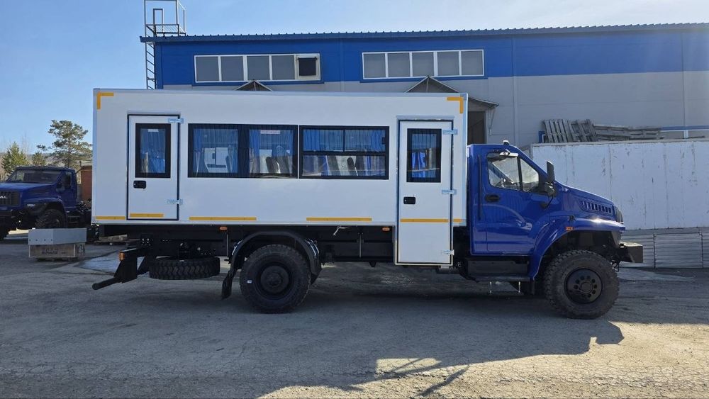Продам Урал вездеход вахтовая!