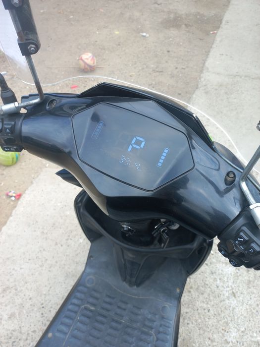 Vind scuter electric instare bună de fuctionare